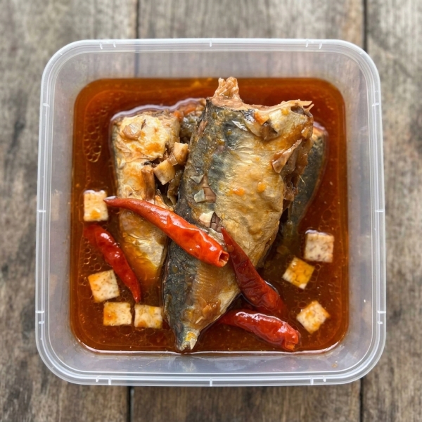 Cá nục kho rục