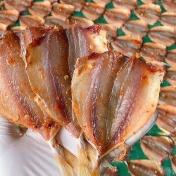 Cá Chỉ Vàng Một Nắng